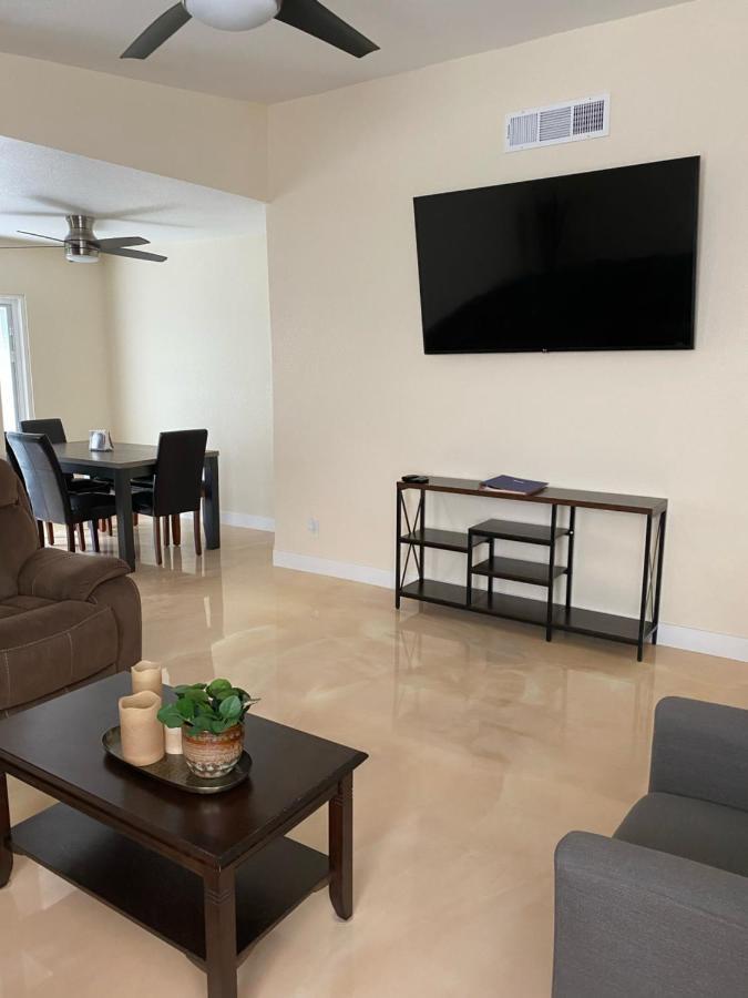Newly Remodeled Family Friendly 3B/2B House Vila Henderson Exterior foto